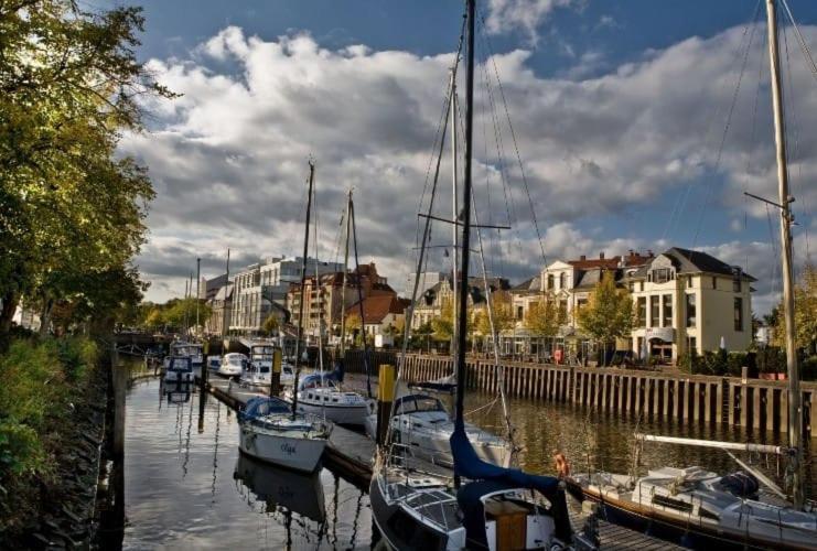 Hafenperle Ferienwohnung Am Alten Stadthafen In Oldenburg - Zentrale City Lage Bagian luar foto